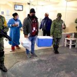 Autobús se “patina” sobre una carretera nevada